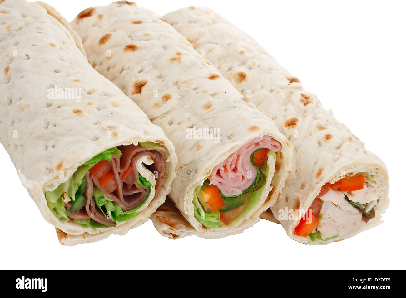 Ein toller snack oder ein leichtes Mittagessen, in Scheiben geschnitten Sandwich Wraps mit verschiedenen Füllungen Stockfoto