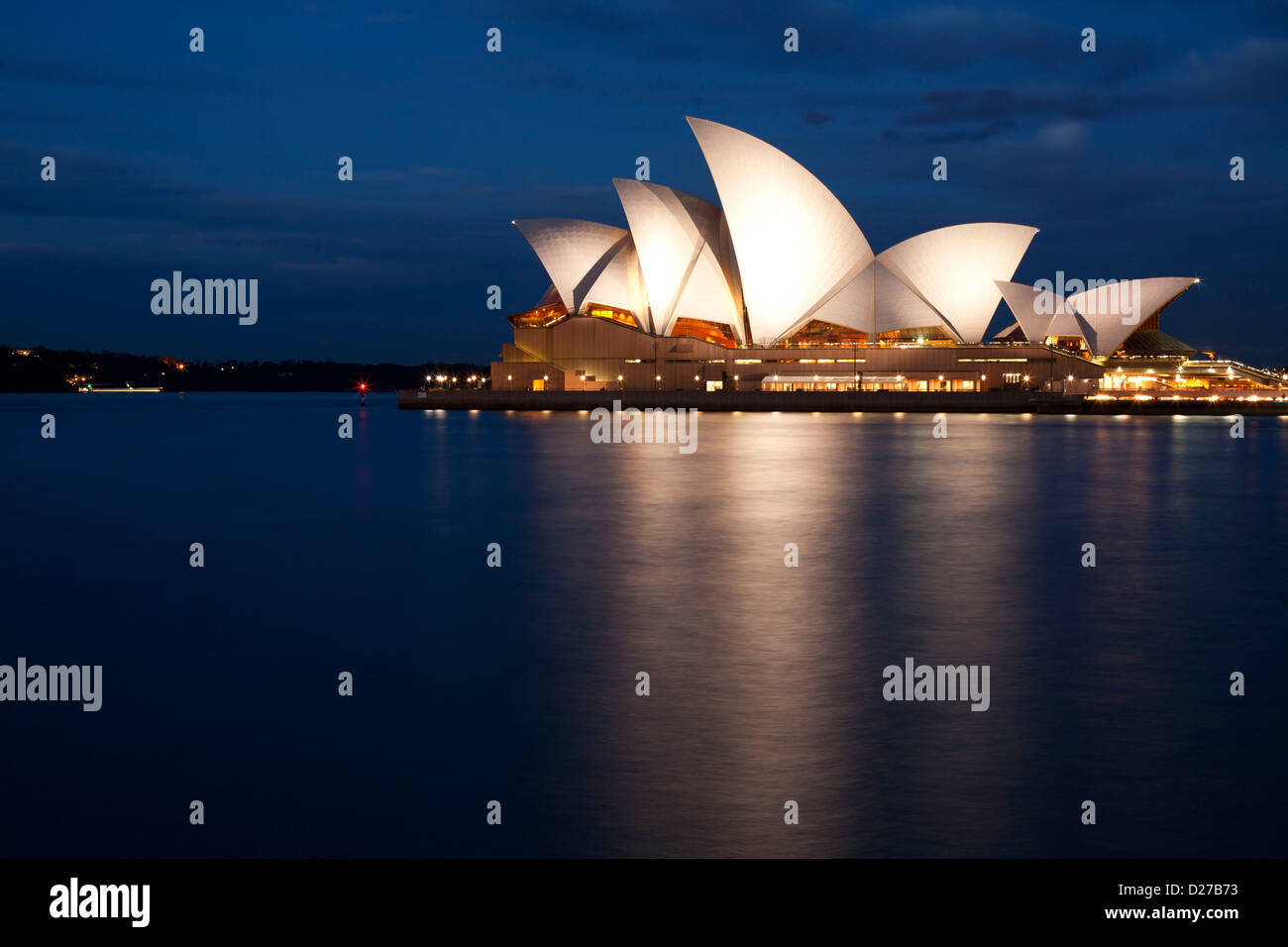 Dämmerung Sonnenuntergang über die Segel des Sydney Opera House Stockfoto