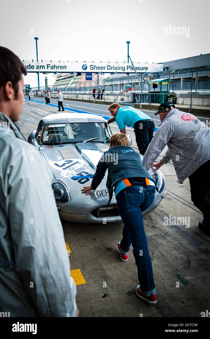 Jaguar E-Type Lightweight-Rennwagen bei der E-Type Challenge - Nürburgring 2011 Stockfoto