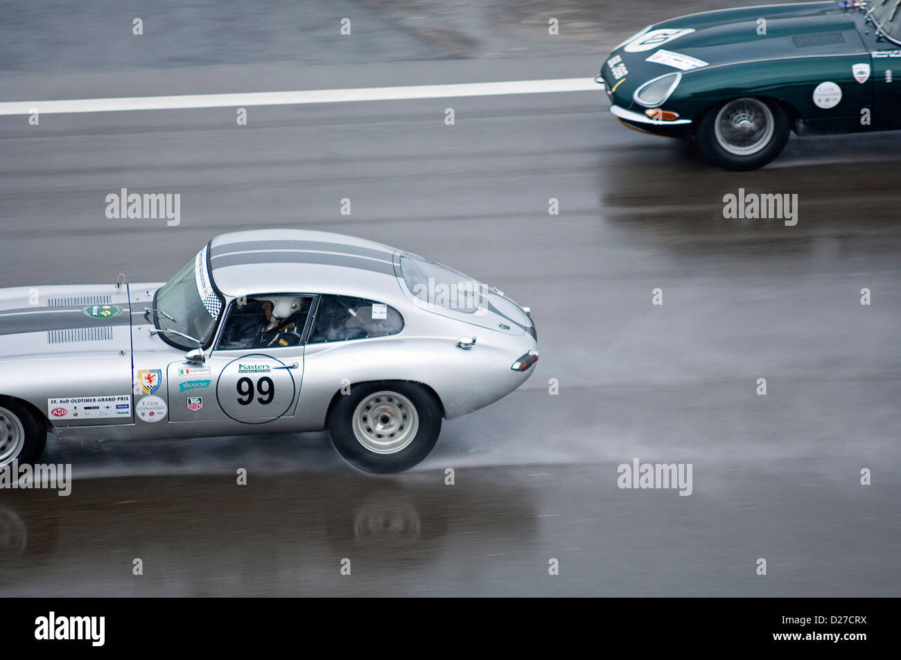 Jaguar E-type Herausforderung 2011 am ogp Nürburgring - Classic Car Rennen Stockfoto