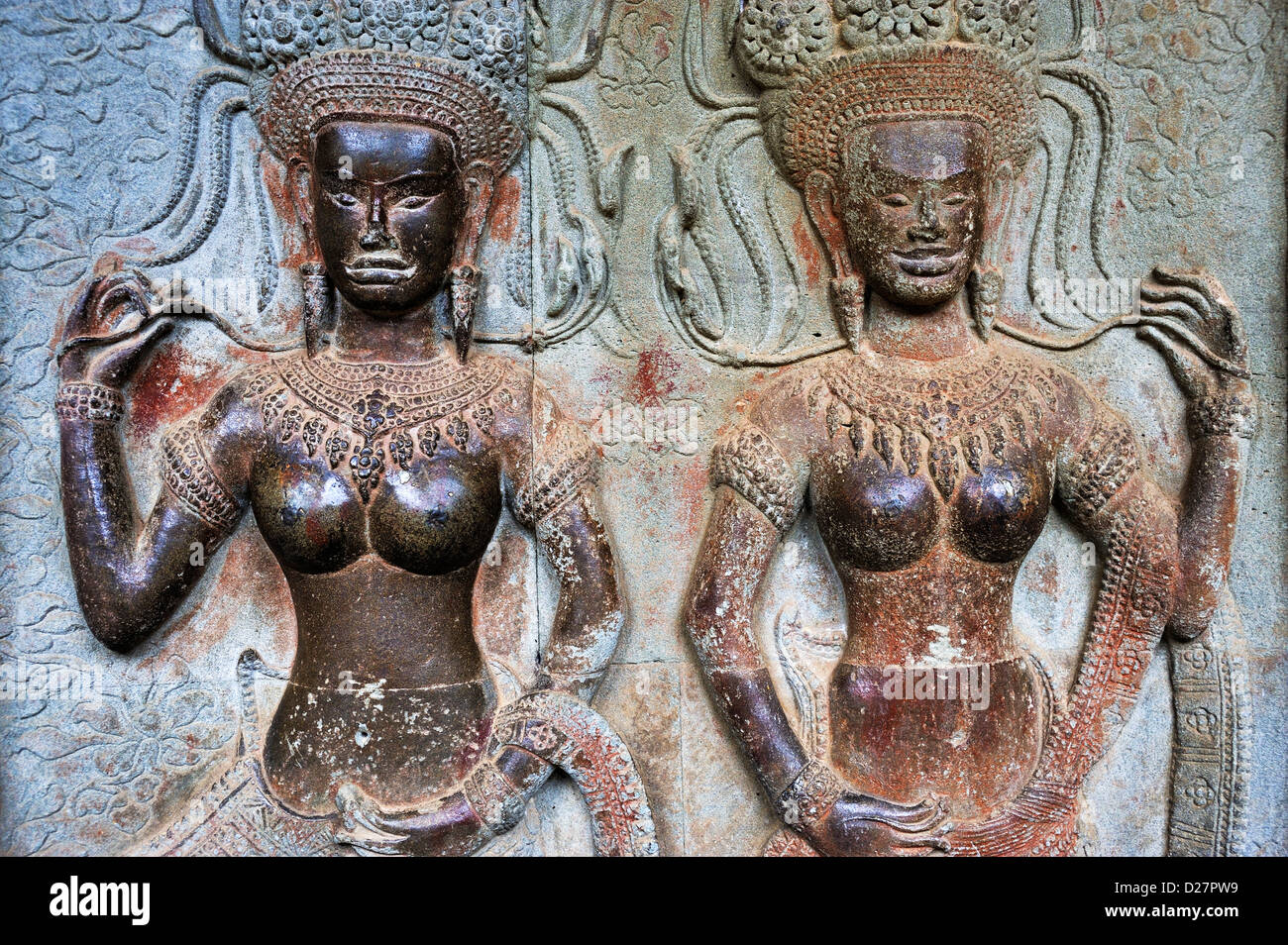 Apsaras / Apsarasa Skulpturen (weibliche Gottheiten im Buddhismus) auf Tempel Wände, Angkor Wat, Kambodscha Stockfoto