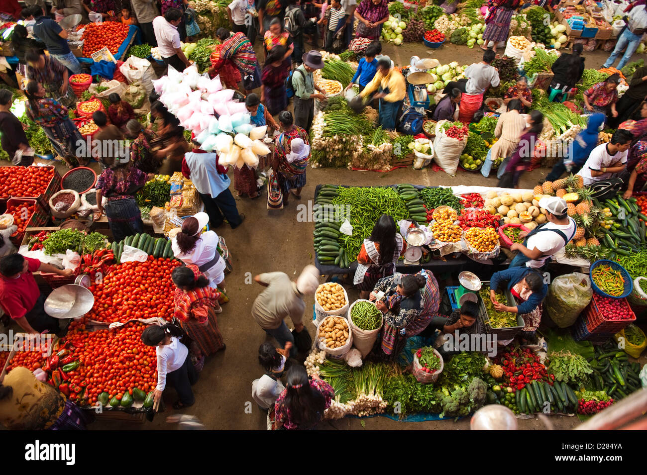 Guatemala, Chichicastenango. Indoor Gemüsemarkt. Stockfoto