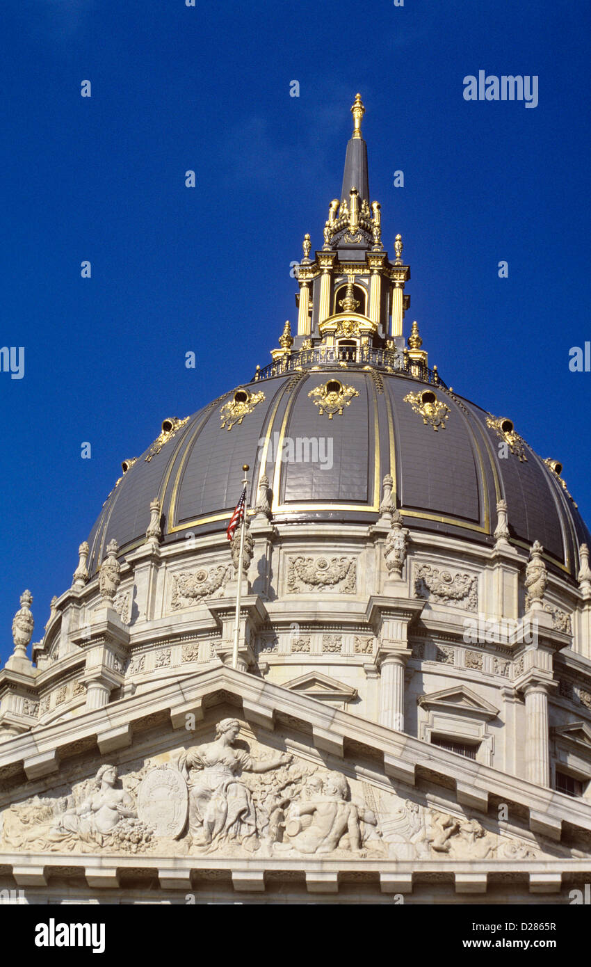 Frisch renoviert, ist Rathaus eines der architektonischen Wunder von San Francisco, Kalifornien, USA. Stockfoto