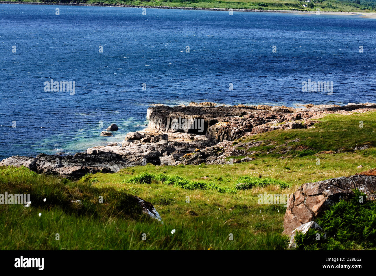 Kleinen Klippen spröde Loch von Rubh eine Dunain Fußweg Isle Of Skye Stockfoto