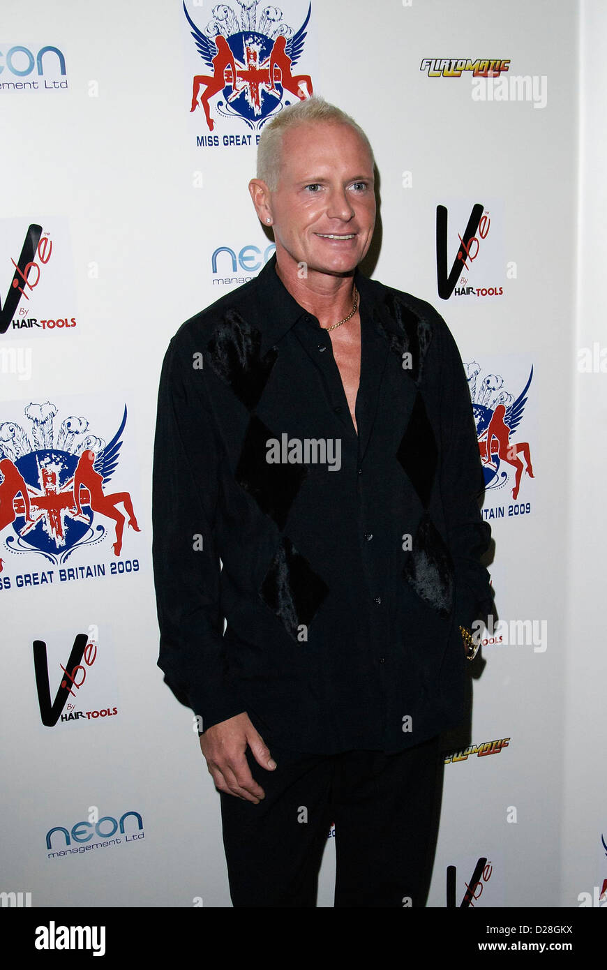 Paul Gascoigne kommt bei der 2009 Miss Great Britain im Cafe de Paris Stockfoto