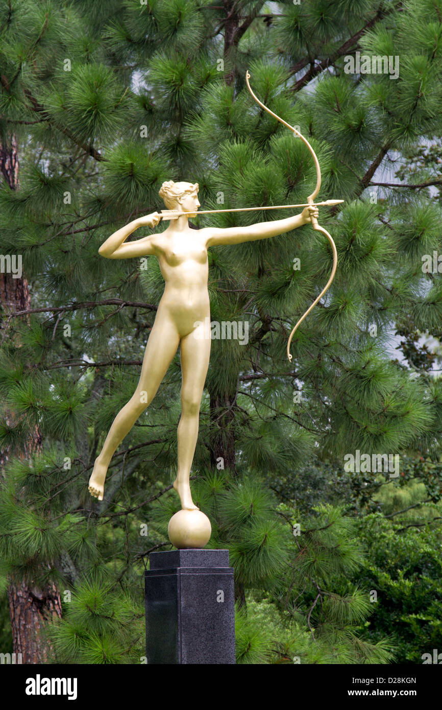 LA, New Orleans, Kunstmuseum, Besthoff Sculpture Garden, "Diana, die Jägerin" 1886 von Augustus Saint-Gaudens Stockfoto