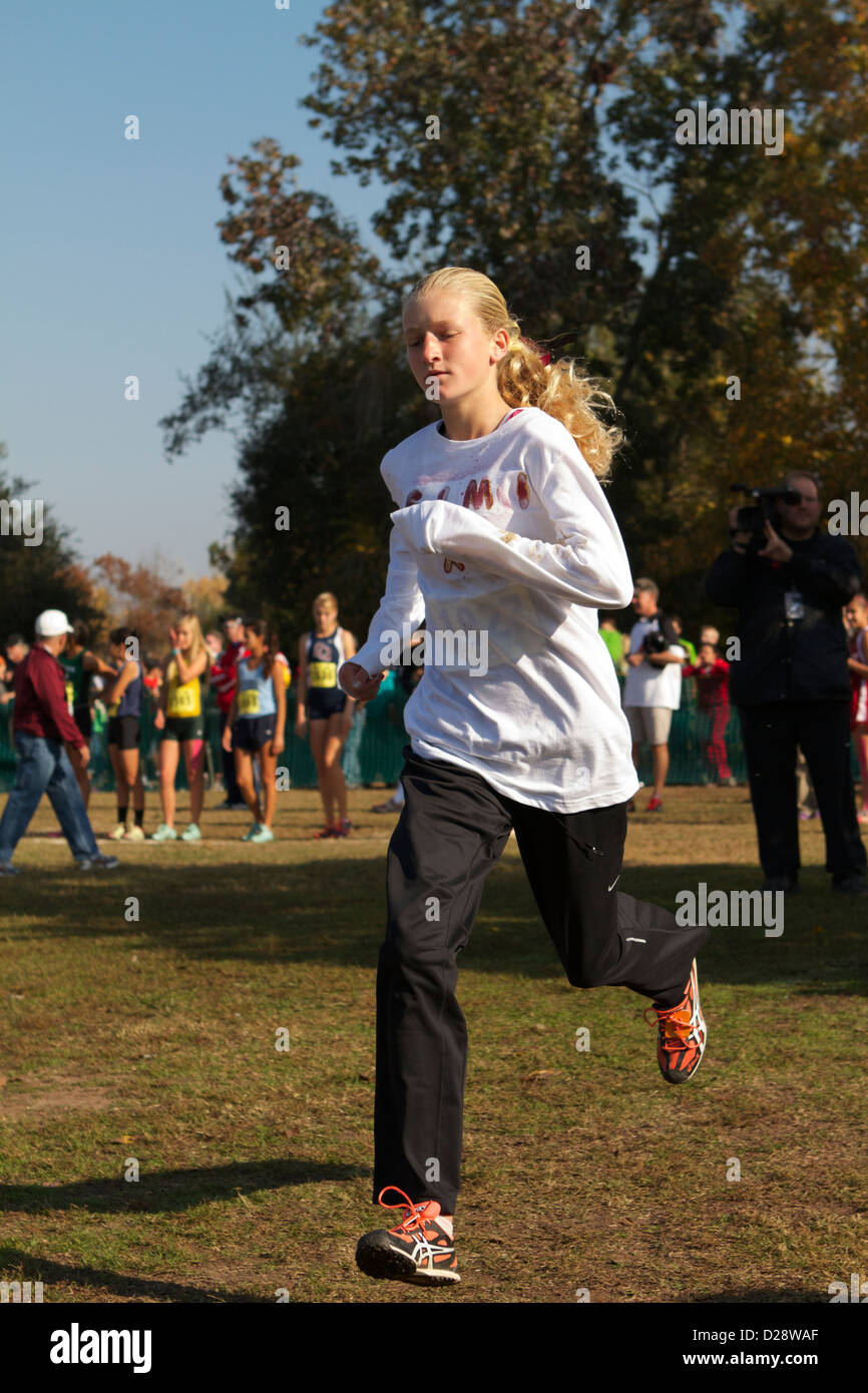 Kalifornien Cross Country High School runner Sarah Baxter Stockfoto