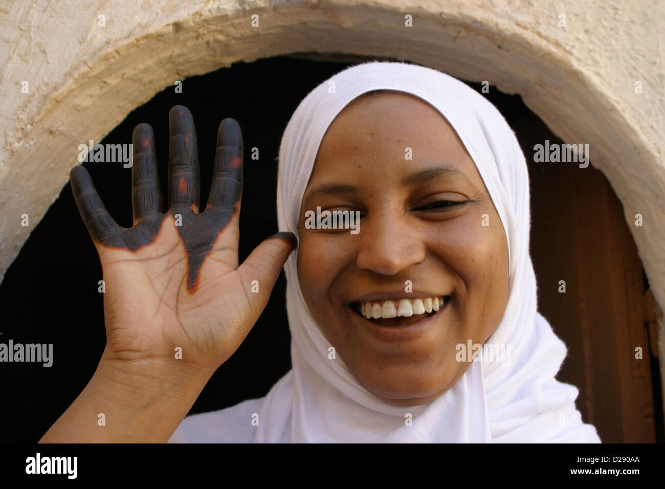 Tunesien, Frau mit Henna In Tozeur Stockfoto