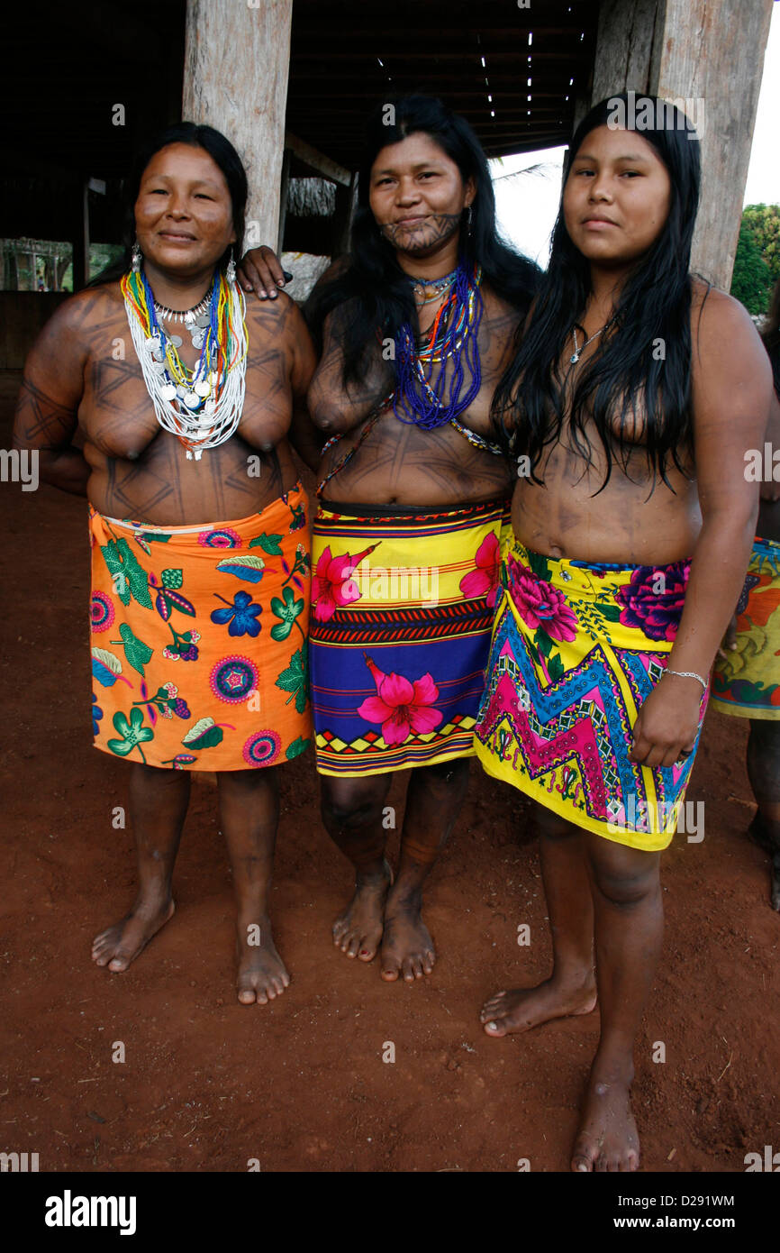 Panama Embera Frauen Von Der Darien Stockfotografie Alamy 