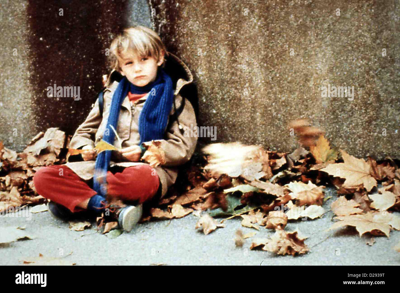 Gibt Es Zu grippalen Schnee?  Y'aura-T-Il De La Neige Noel?  Szene Misstrauisch Und Verbittert Erwarten sterben Kinder sterben Stockfoto