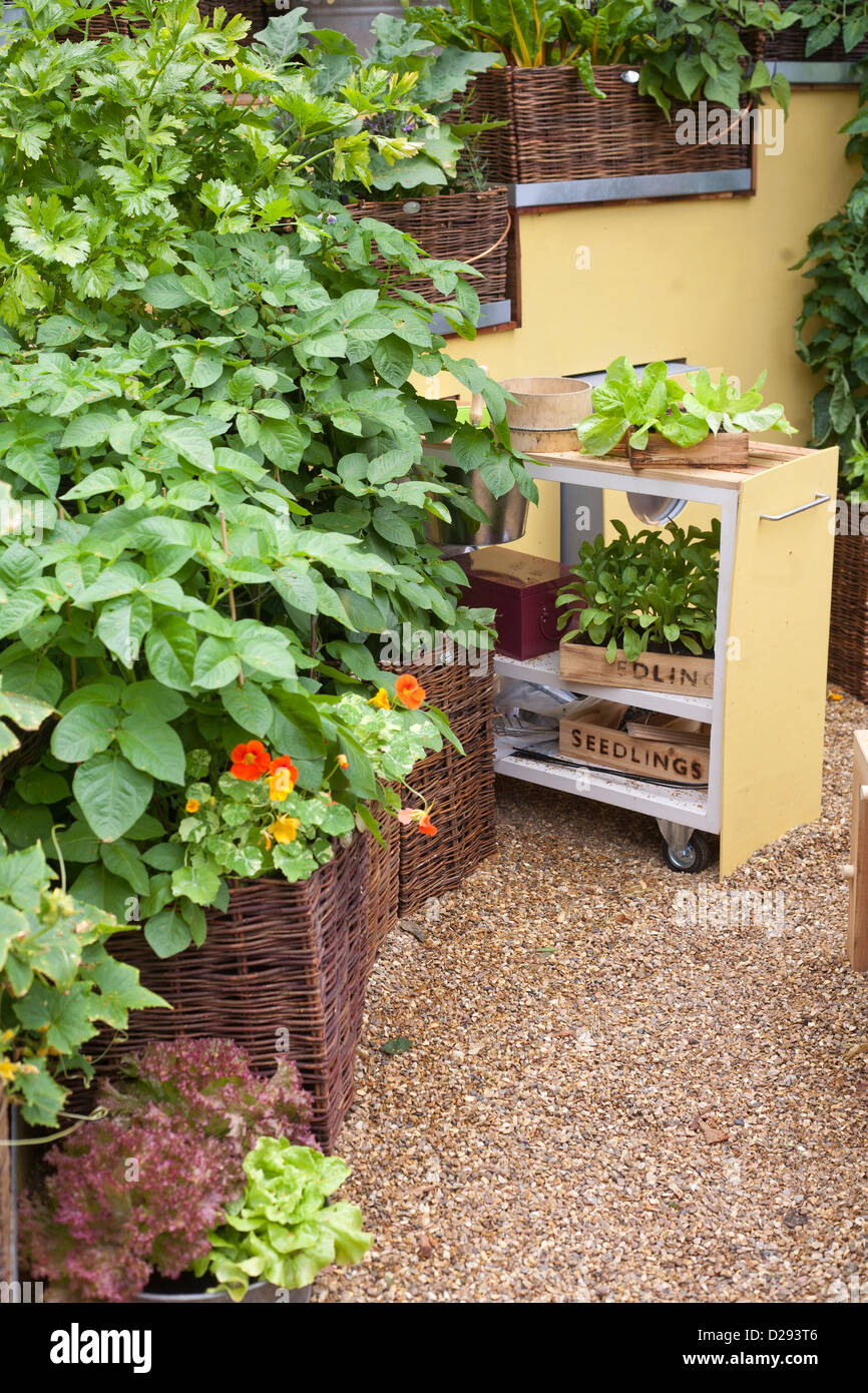 Hochbeet küche garten Fotos und Bildmaterial in hoher Auflösung Alamy