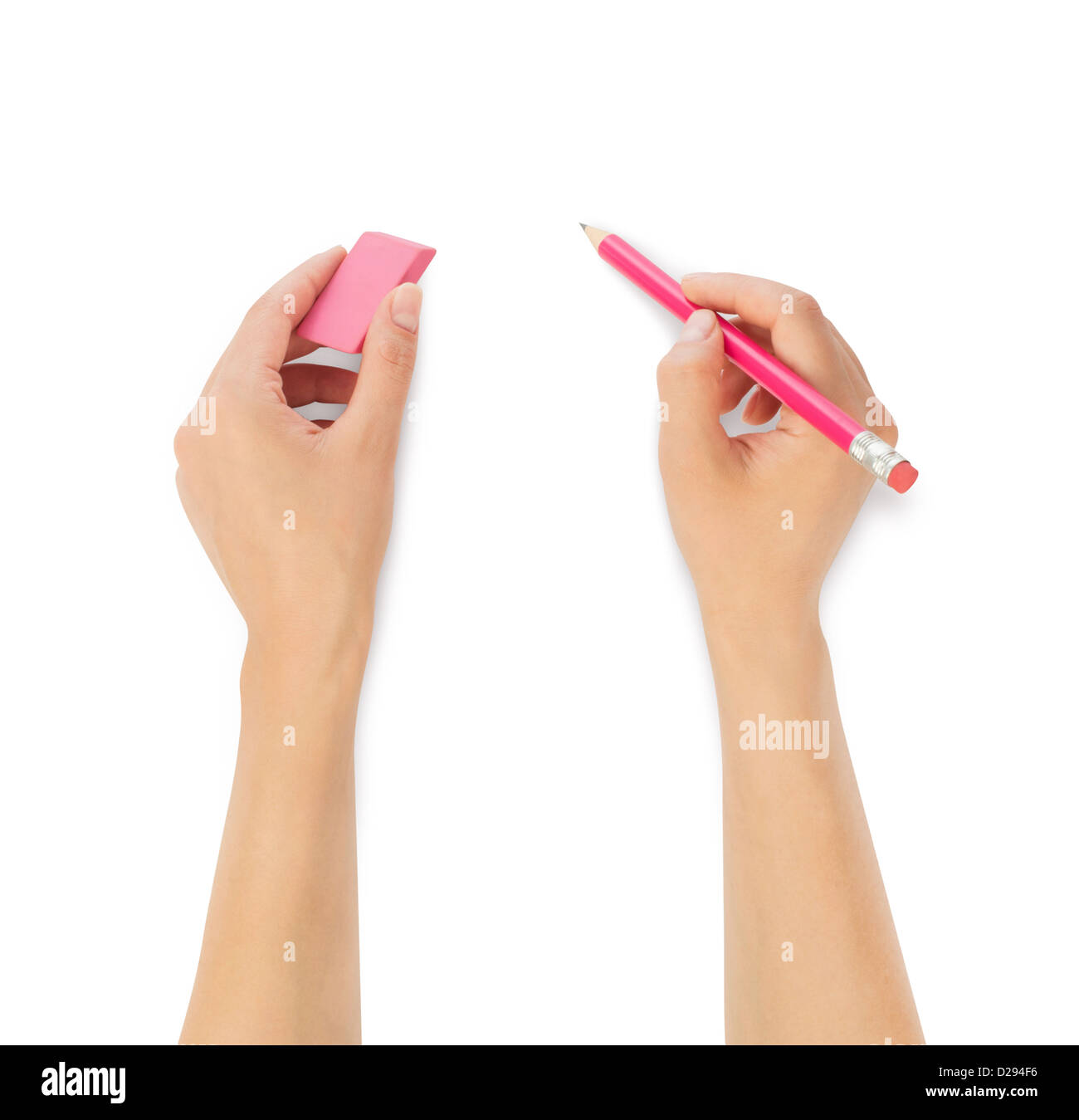 menschliche Hände mit Bleistift und Erase Kautschuk etwas zu schreiben Stockfoto