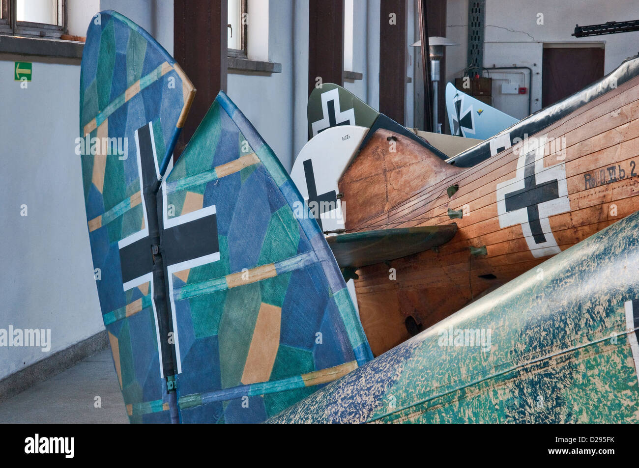 Tail Abschnitte WW1 deutscher Flugzeuge, Halberstadt C.II Flugzeug vor, polnische Luftfahrtmuseum in Krakau, Polen Stockfoto