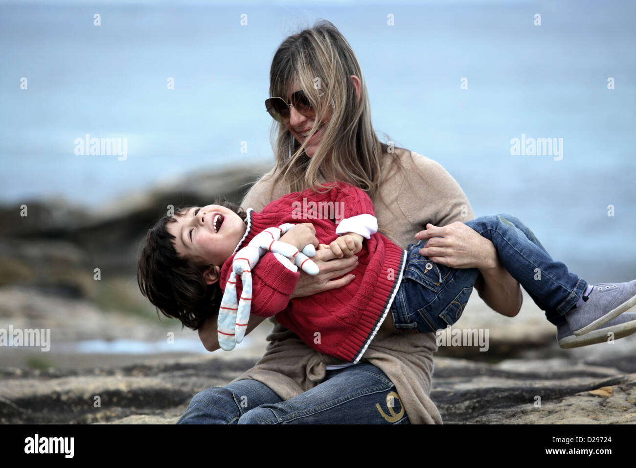 Mutter und Kind das Leben genießen Stockfoto