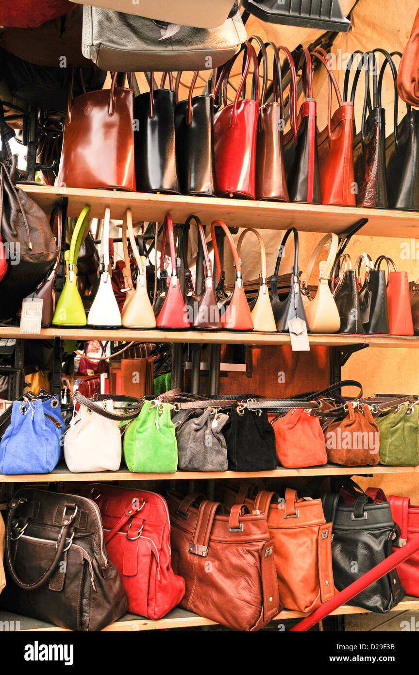 Geldbörsen In Florenz, Italien, Markt Stockfoto