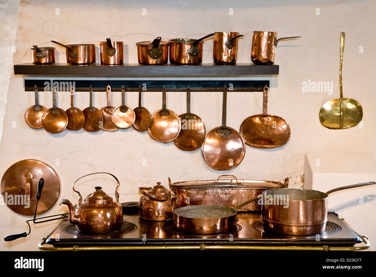 Alte Kupfer Küchenausstattung Stockfoto