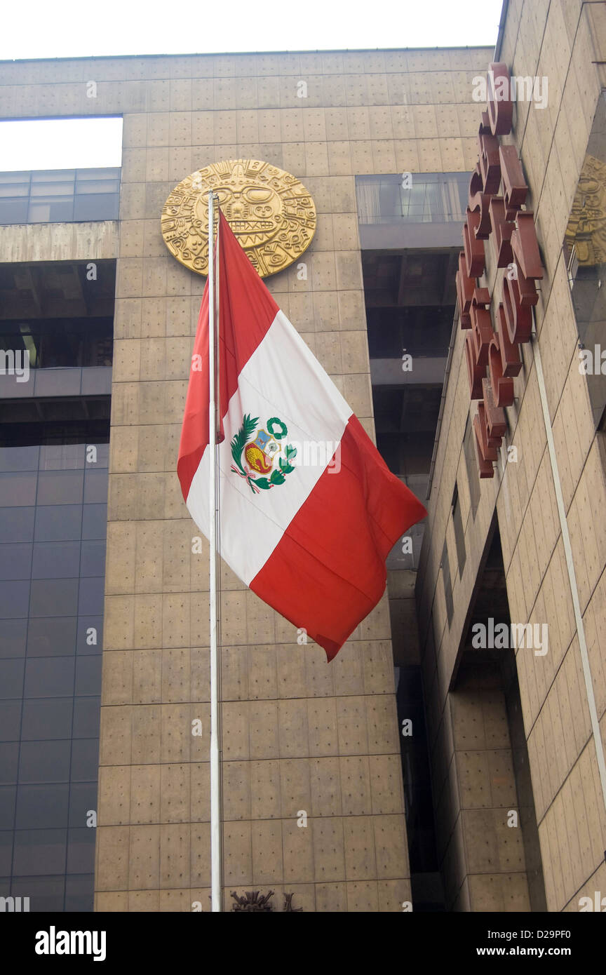 Peruanische Flagge, National Museum Of History, Lima Stockfoto