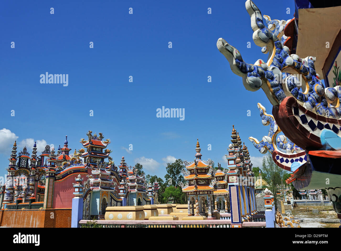 Friedhof der An Bang Dorf in den Vororten der Stadt Hue, Vietnam Stockfoto