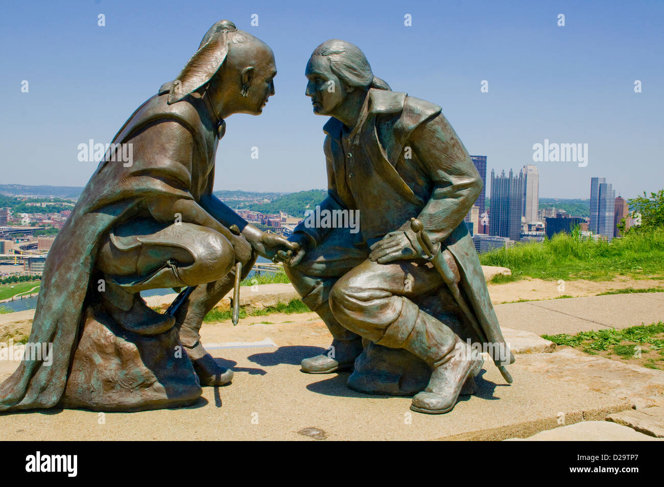 Pittsburgh, Pennsylvania, Alleghany-Flusses, Bronzefiguren, George Washington und Seneca Chef Hauptguyasuta Stockfoto