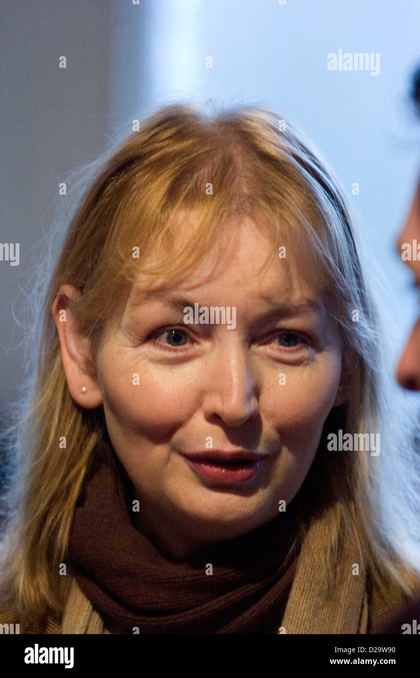 Die zurückgezogene FolkSängerin Mary Hopkin einen seltenen