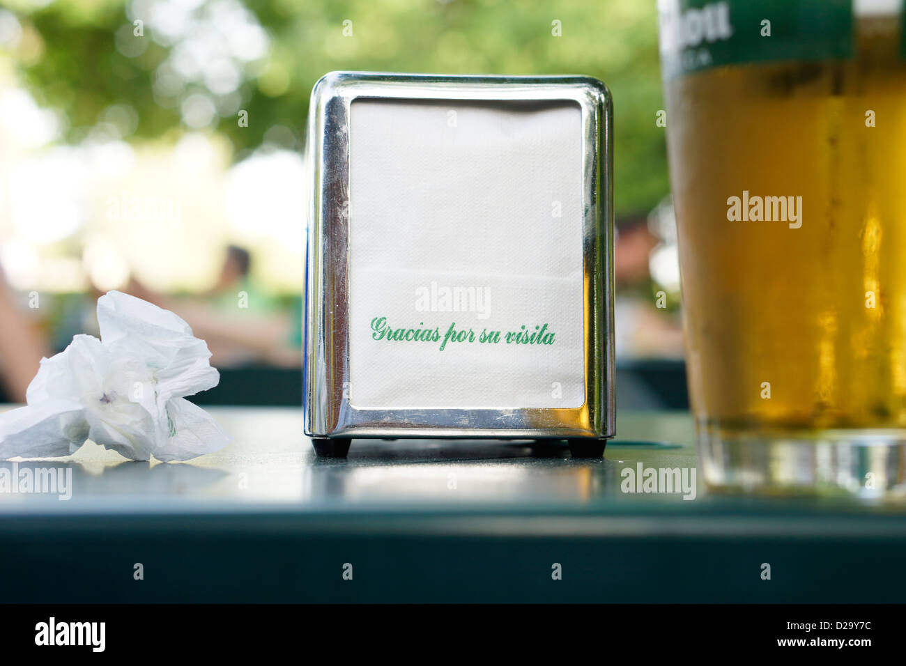 Retiro park Madrid Spanien Serviette Serviette Bier "Gracias Por Su Visita" Stockfoto