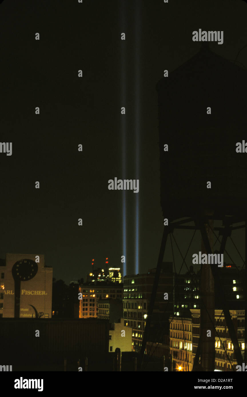 New York. New York City. Türme des Lichts. World Trade Center Memorial 11.09.2003 Dusk To Dawn Stockfoto