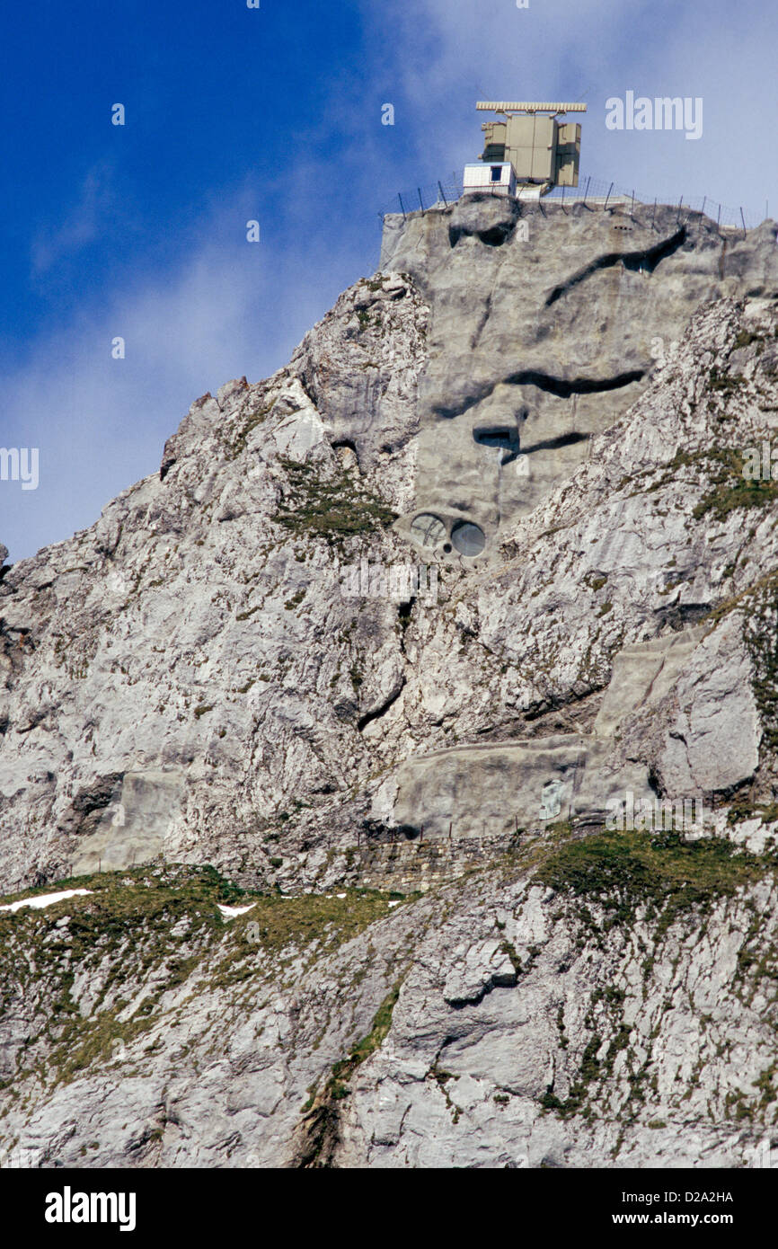 Schweiz. Ausrüstung auf Berggipfel in der Nähe von Mt. Pilatus. Stockfoto
