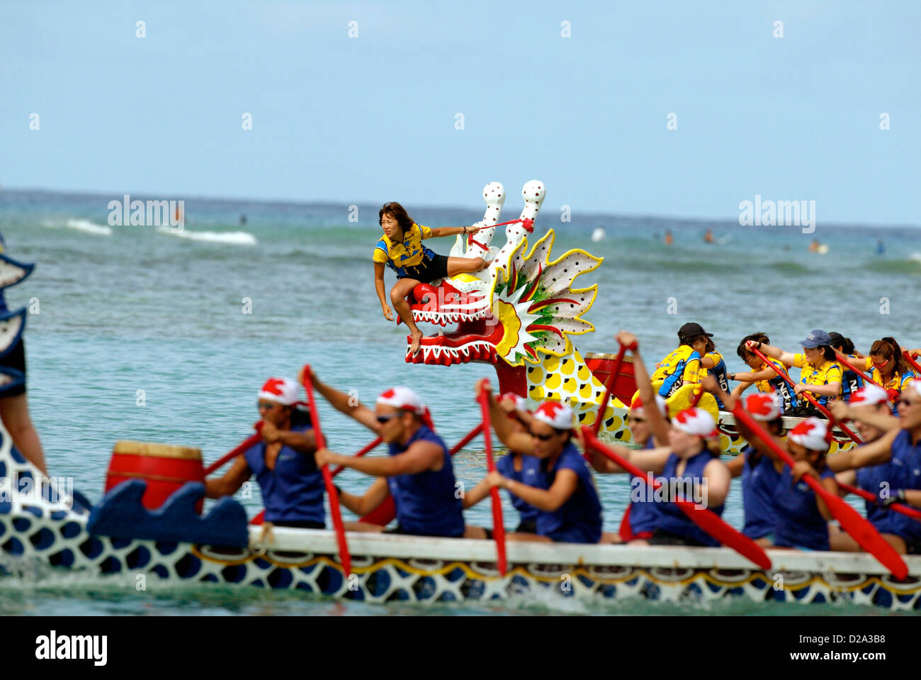 Honolulu-Hawaii Dragon Boat Race Flag Abzieher für kanadische Team Dragon Boat Festivals (Tuen Ng) begann im vierten Jahrhundert v. Chr. In Stockfoto