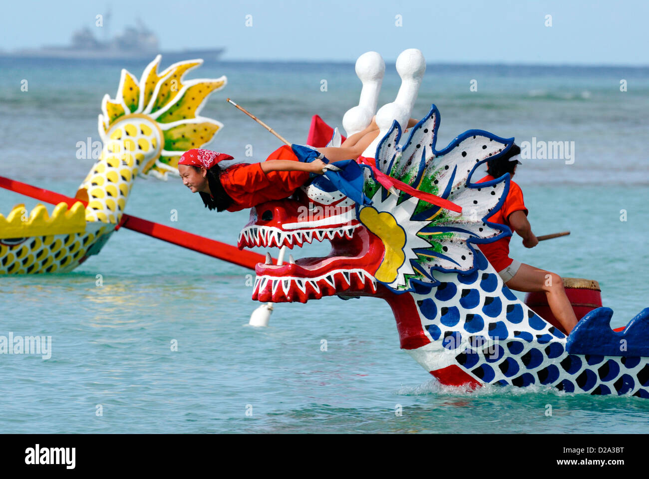 Honolulu Hawaii Dragon Boat Race Flagge Puller Dragon Boat Festivals (Tuen Ng) begann im vierten Jahrhundert v. Chr. In China 53 Stockfoto