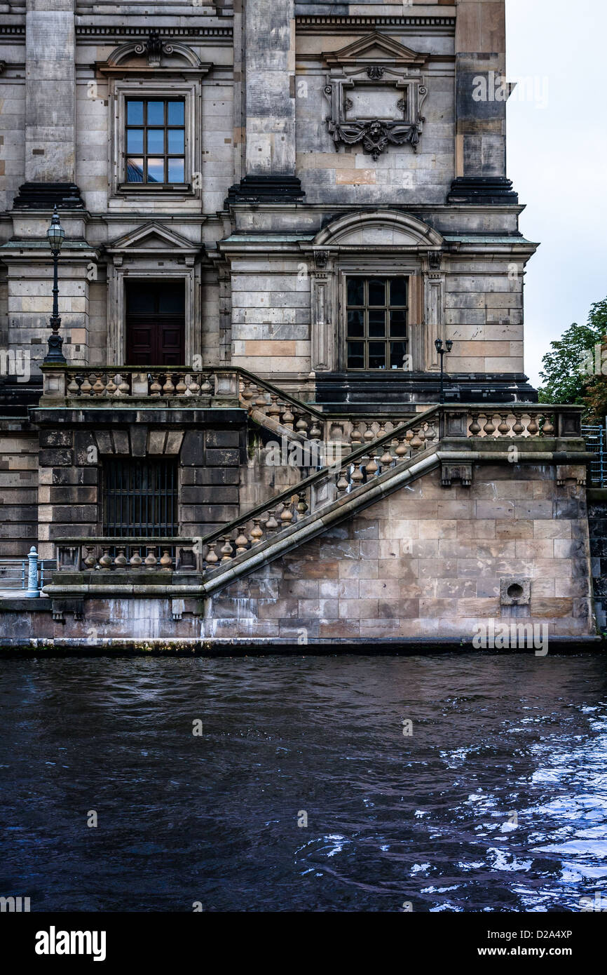 Wand vom Berliner Dom in der Museumsinsel an der Spree Stockfoto