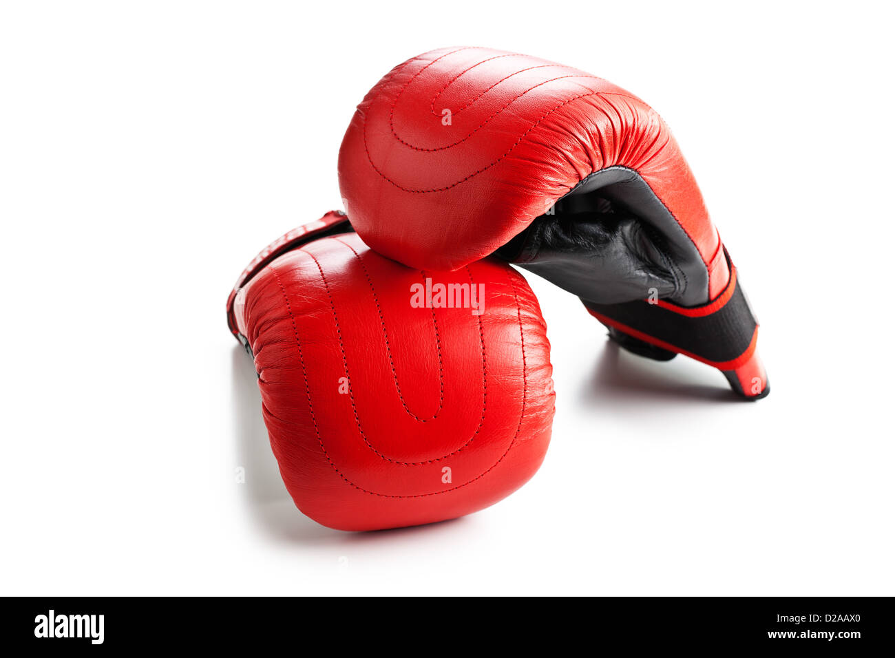Boxhandschuhe Training auf weißem Hintergrund Stockfoto