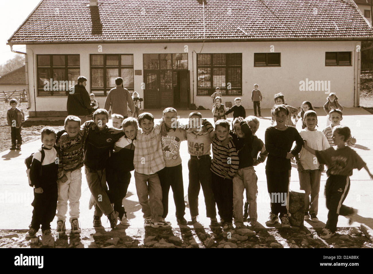 Bosnien. Dorf von Dub. Schule. Stockfoto