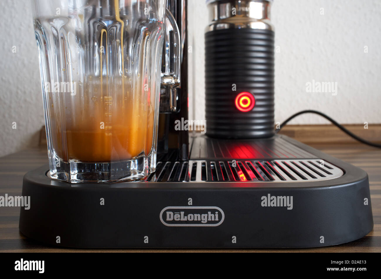 Nespresso DeLonghi Kaffee Maschine Stockfoto