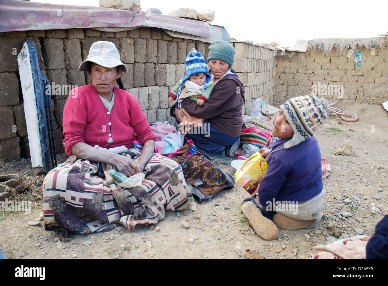 Aymara-Familie in der Stadt El Alto Stockfoto