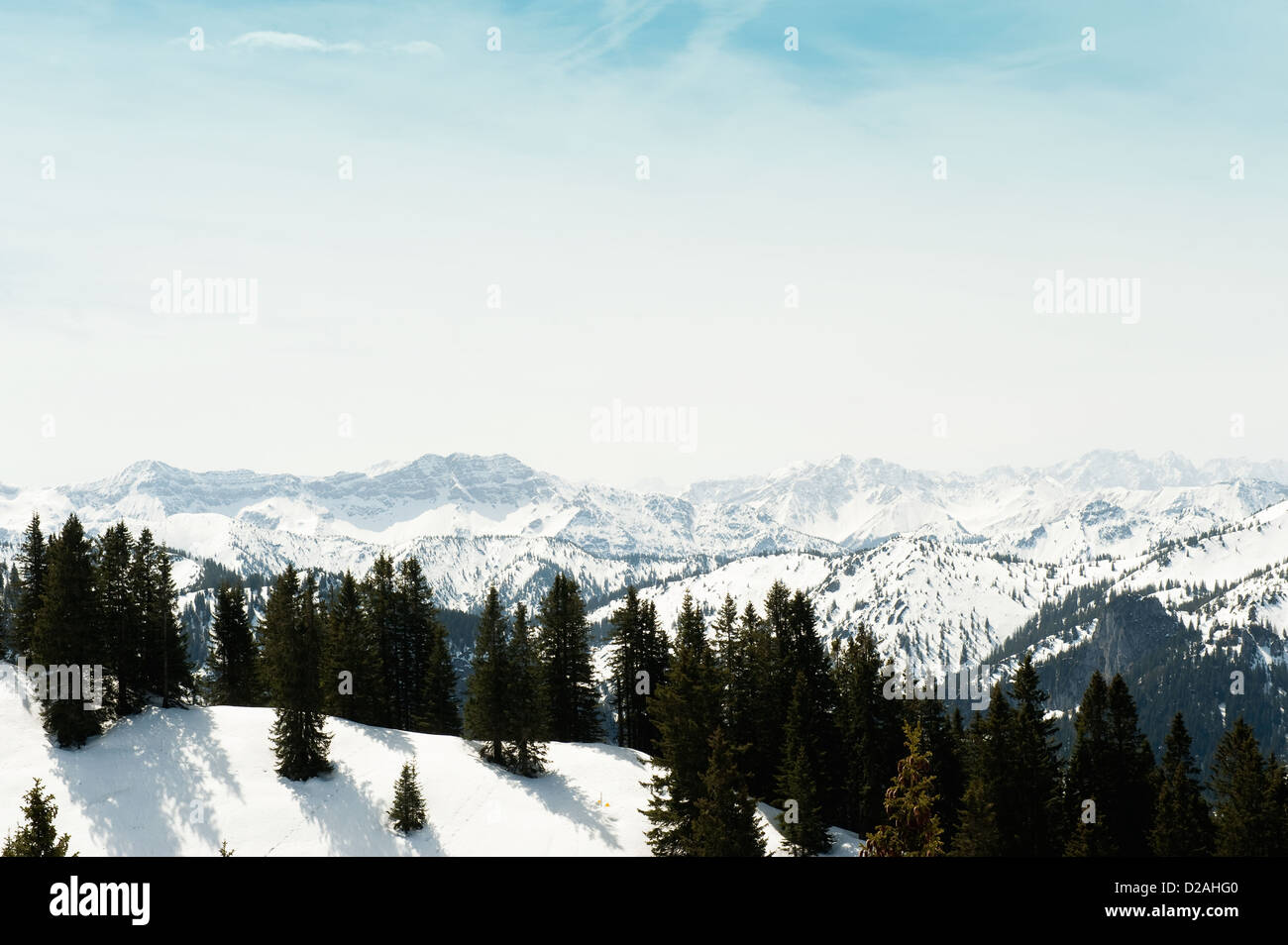 Deutsche Alpen mit Blick auf die Landschaft im ländlichen Raum Stockfoto