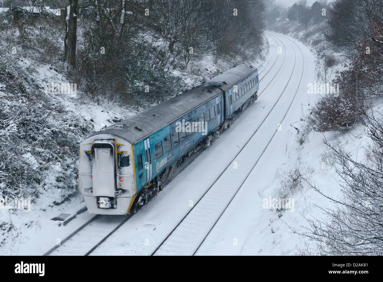 Chester UK. 18. Januar 2013. Crewe, Chester Arriva Zug macht seine Endanflug in Chester im verschneiten Wetterbedingungen. Stockfoto