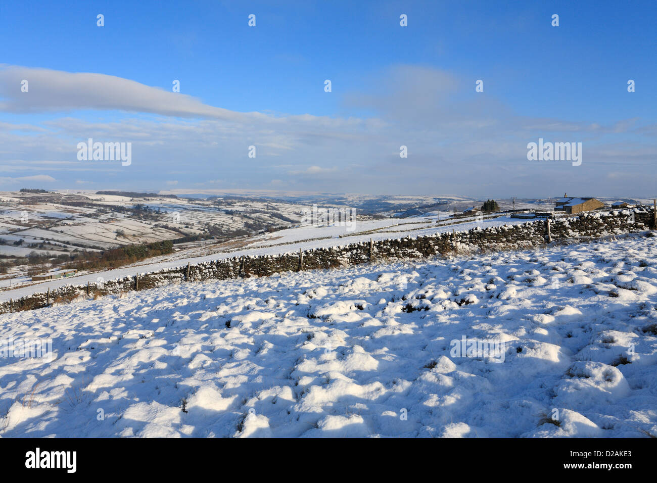 Wert-Tal aus der Pennine Way und Bronte Haworth im Winter Schnee, West Yorkshire, England, UK. Stockfoto