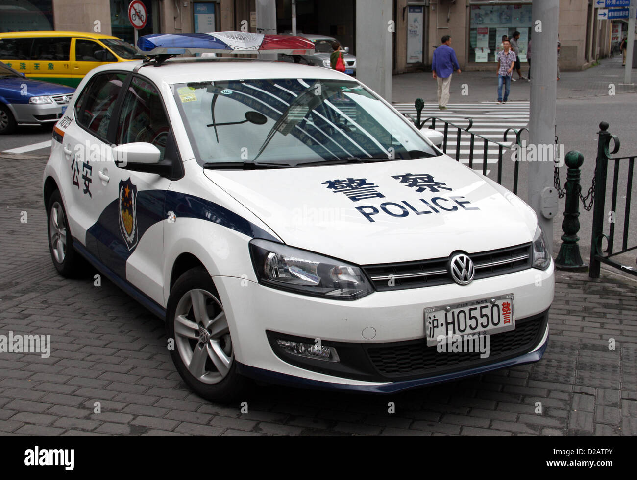 China: Chinesisch Polizeiauto in Shanghai (Volkswagen Golf V) Stockfoto