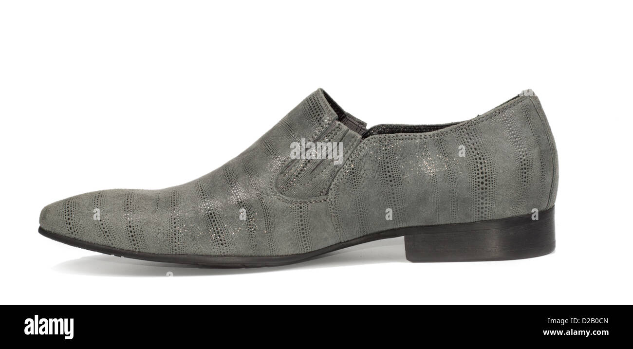 Stilvolle graue Herren Lederschuh Seite Zwickel mit niedrigem Absatz für alltägliche smart casual Wear auf weiß Stockfoto