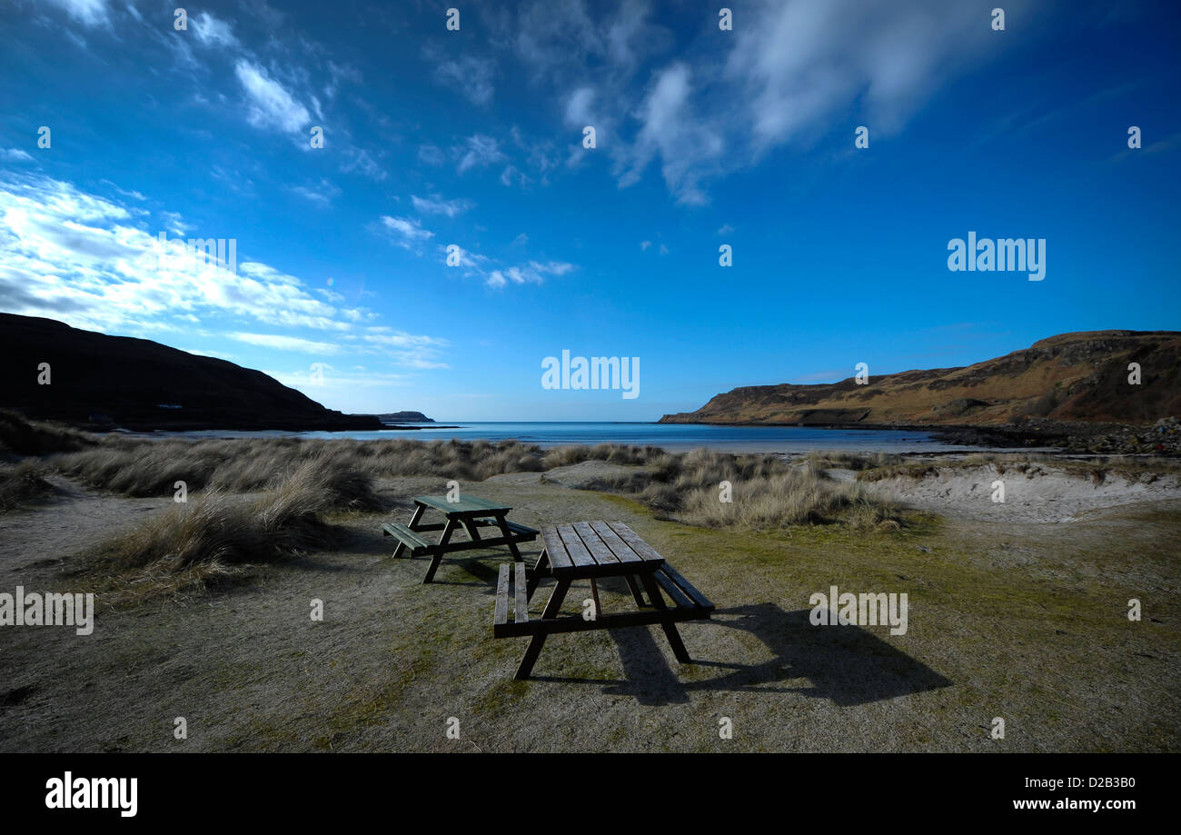 Picknick-Bänke mit Blick auf Calgary Bay, Isle of Mull, Schottland Stockfoto