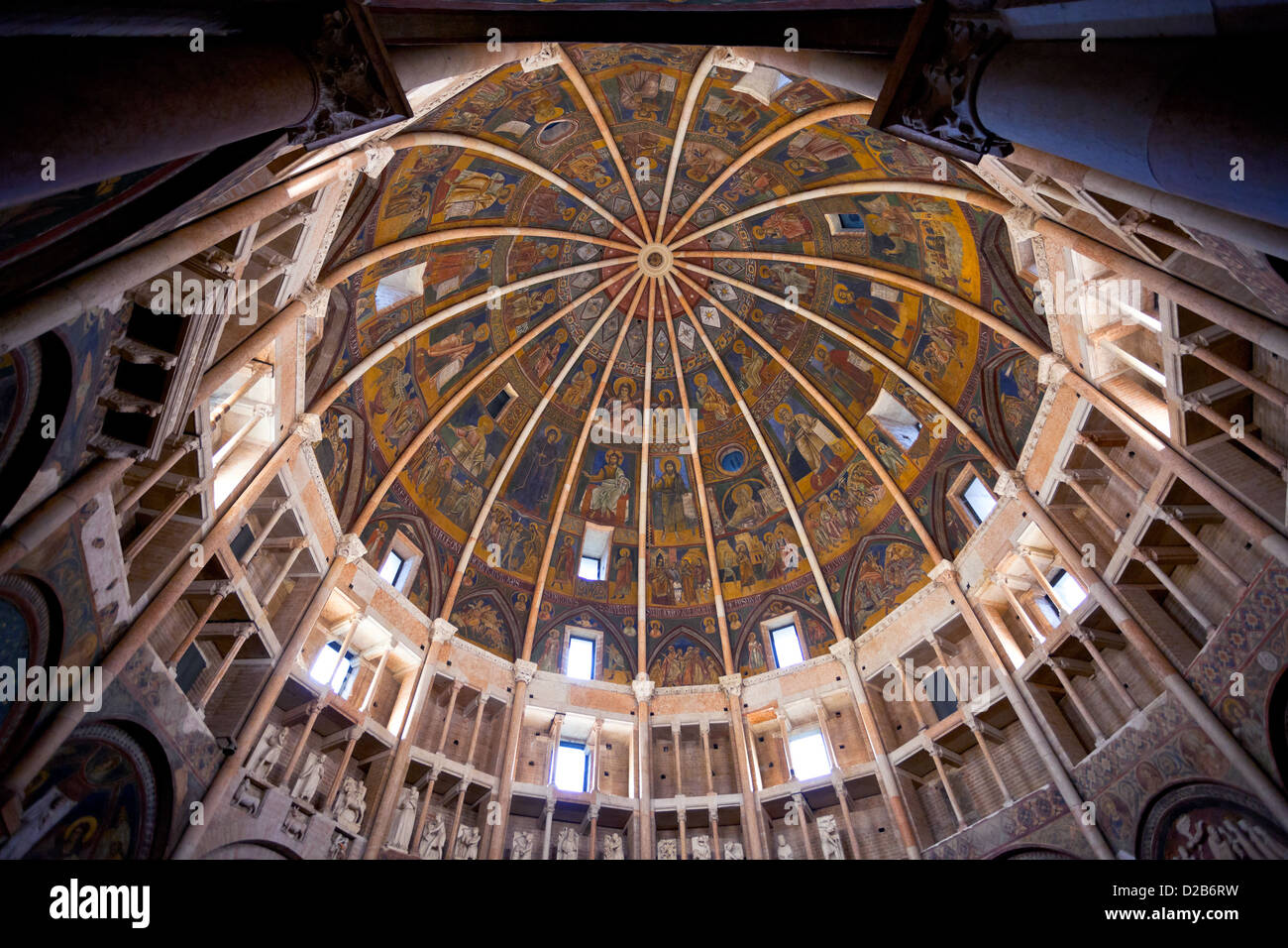 bemalte Decke Kuppel des Baptisteriums von Parma Stockfoto
