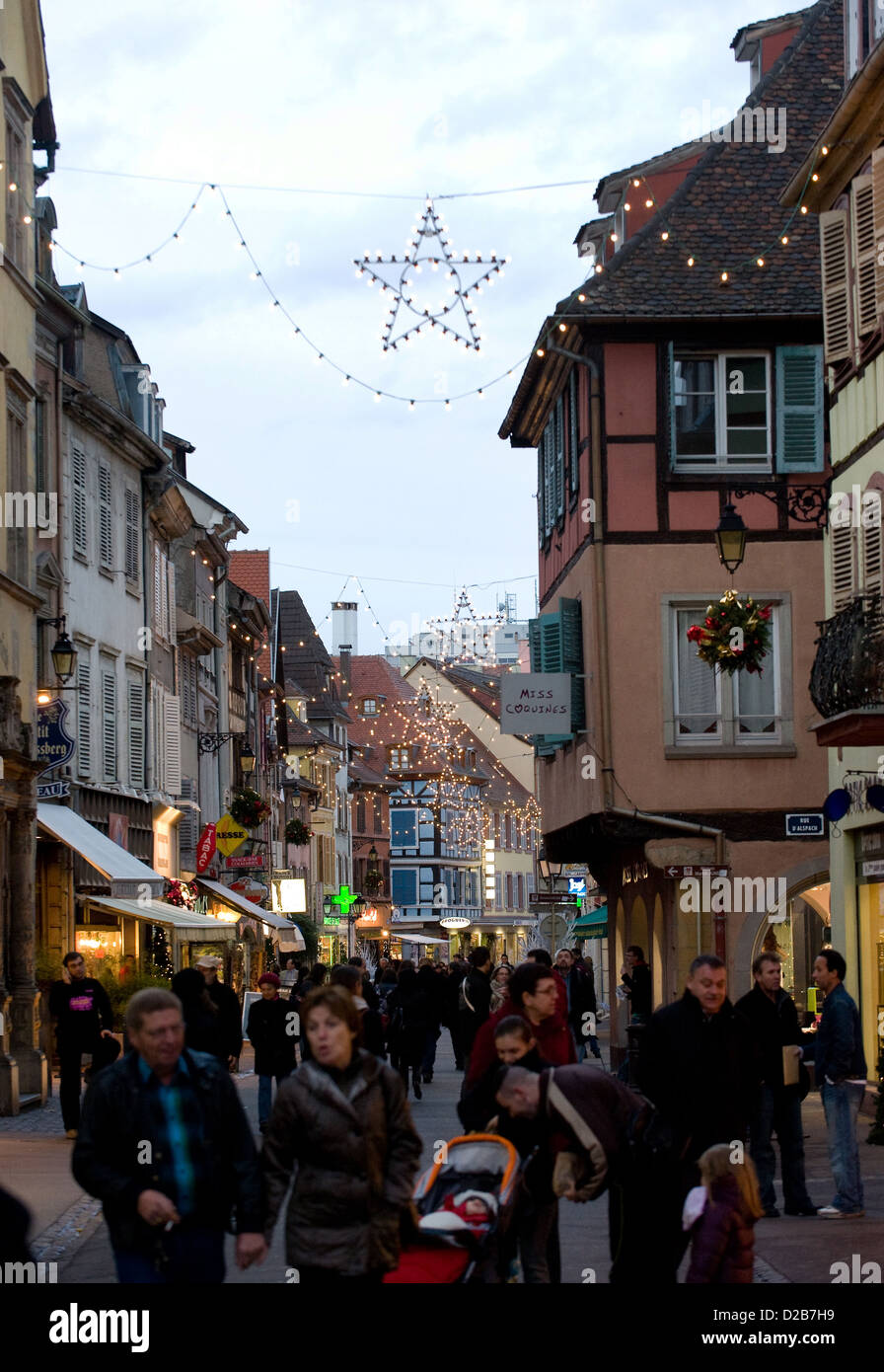 Colmar, Frankreich, Weihnachten mit Massen in das Viertel klein-Venedig Stockfoto