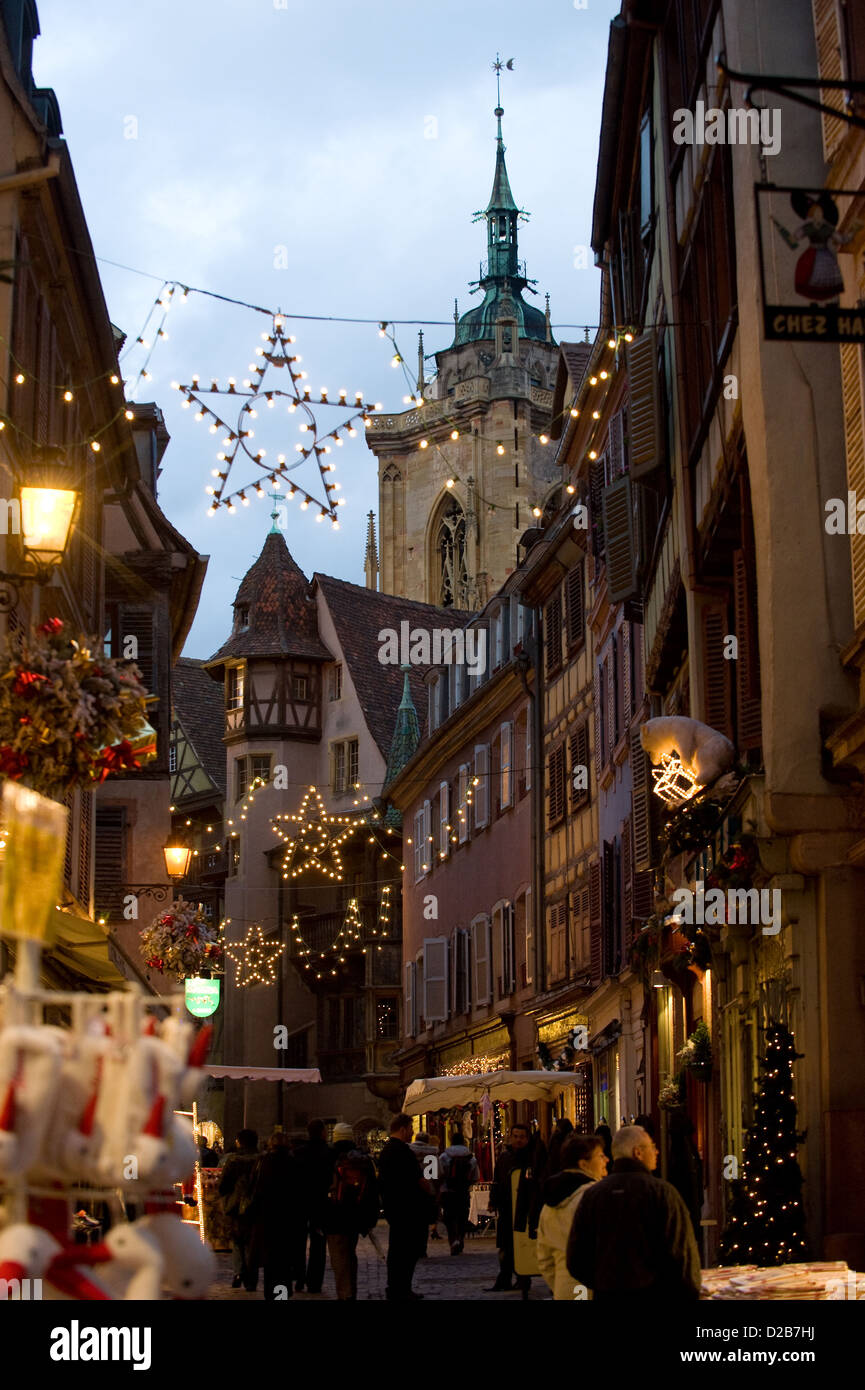 Colmar, Frankreich, Weihnachten mit Massen in das Viertel klein-Venedig Stockfoto