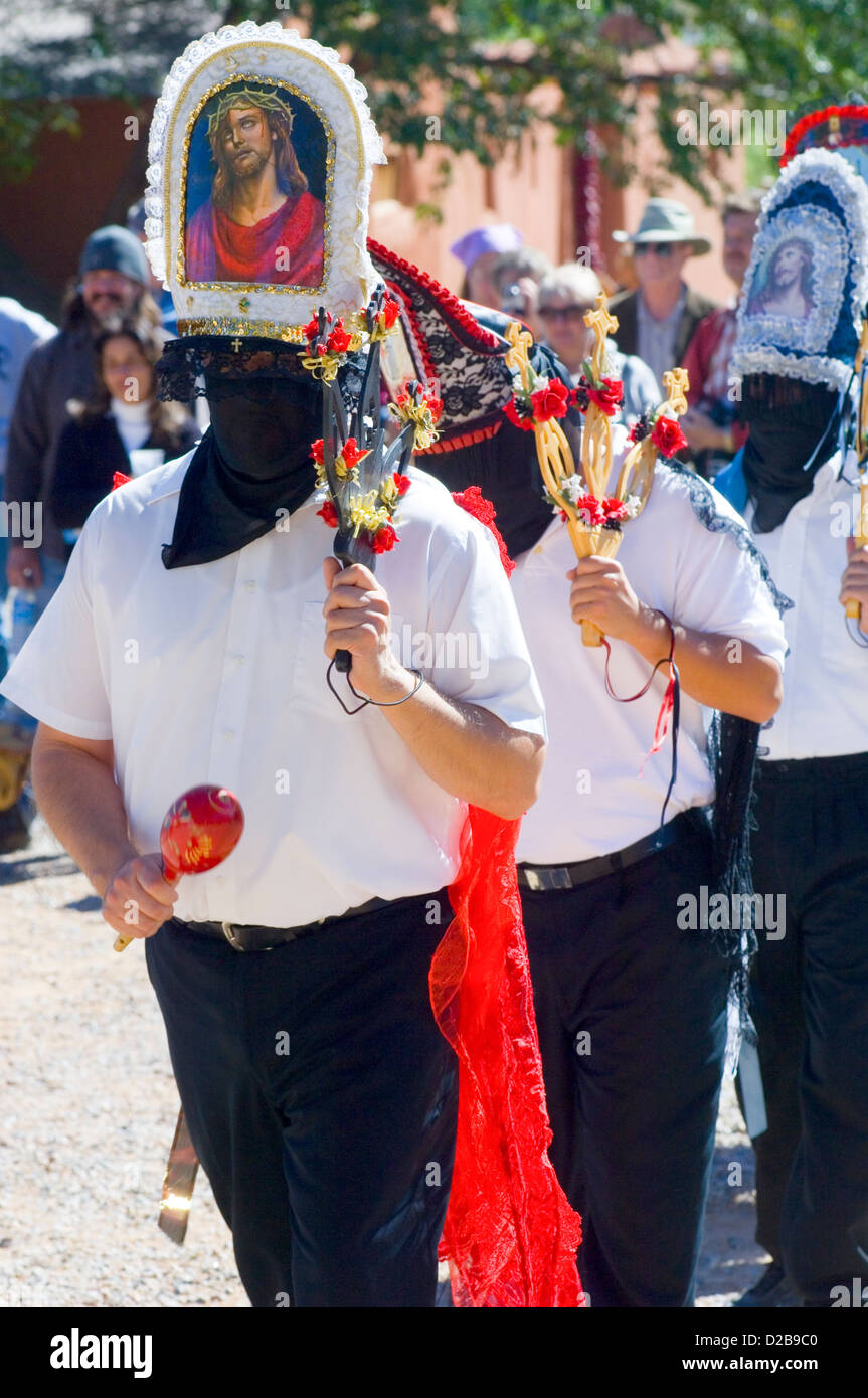 Die Matachines Tänze vorgeformt durch beide Pueblo-Indianer und Hispanos von New Mexico. Stockfoto