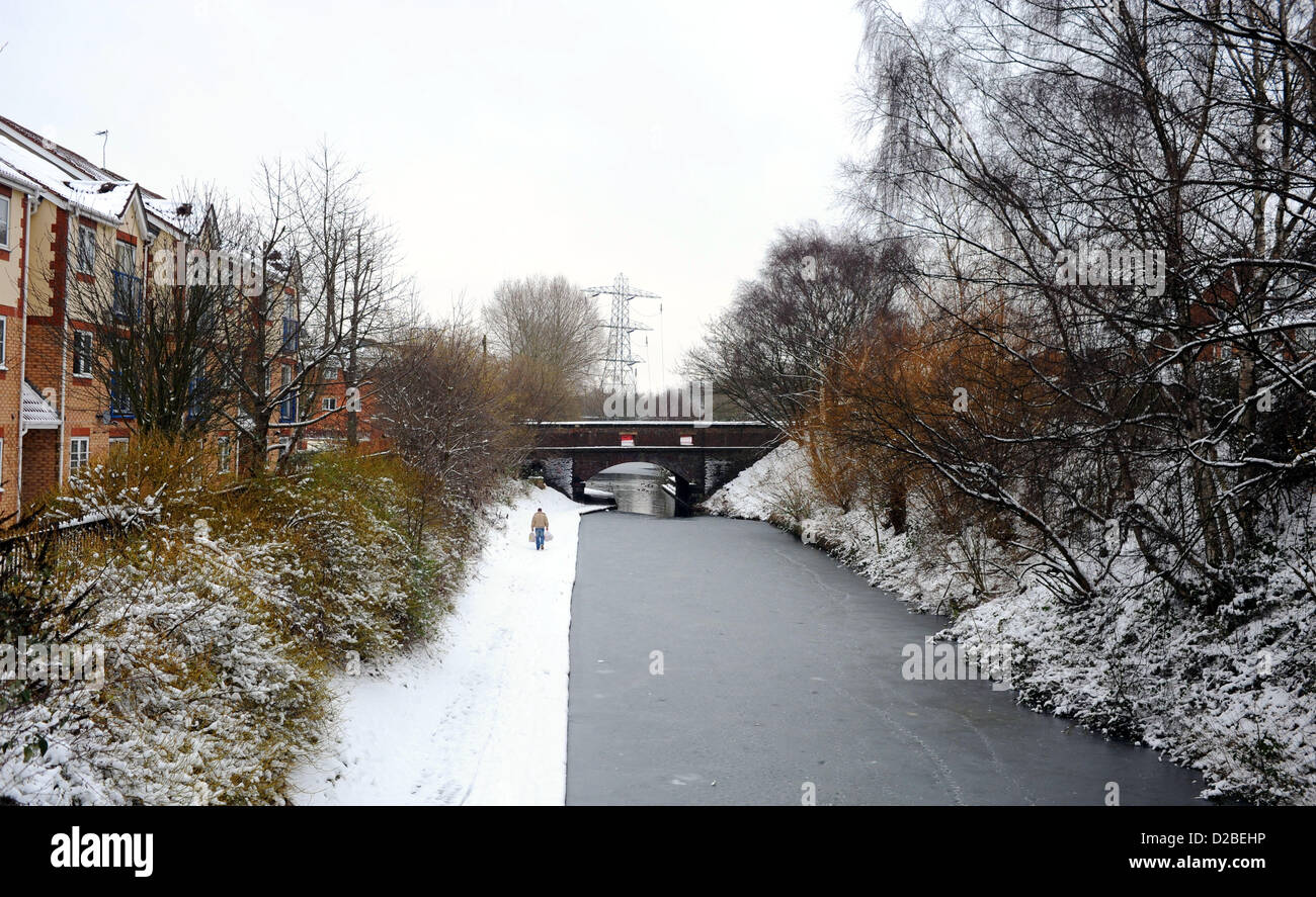 Birmingham, Großbritannien. 19. Januar 2013 - Der Schnee Szene entlang einer der Canal Treidelpfade in Birmingham am Vormittag Stockfoto