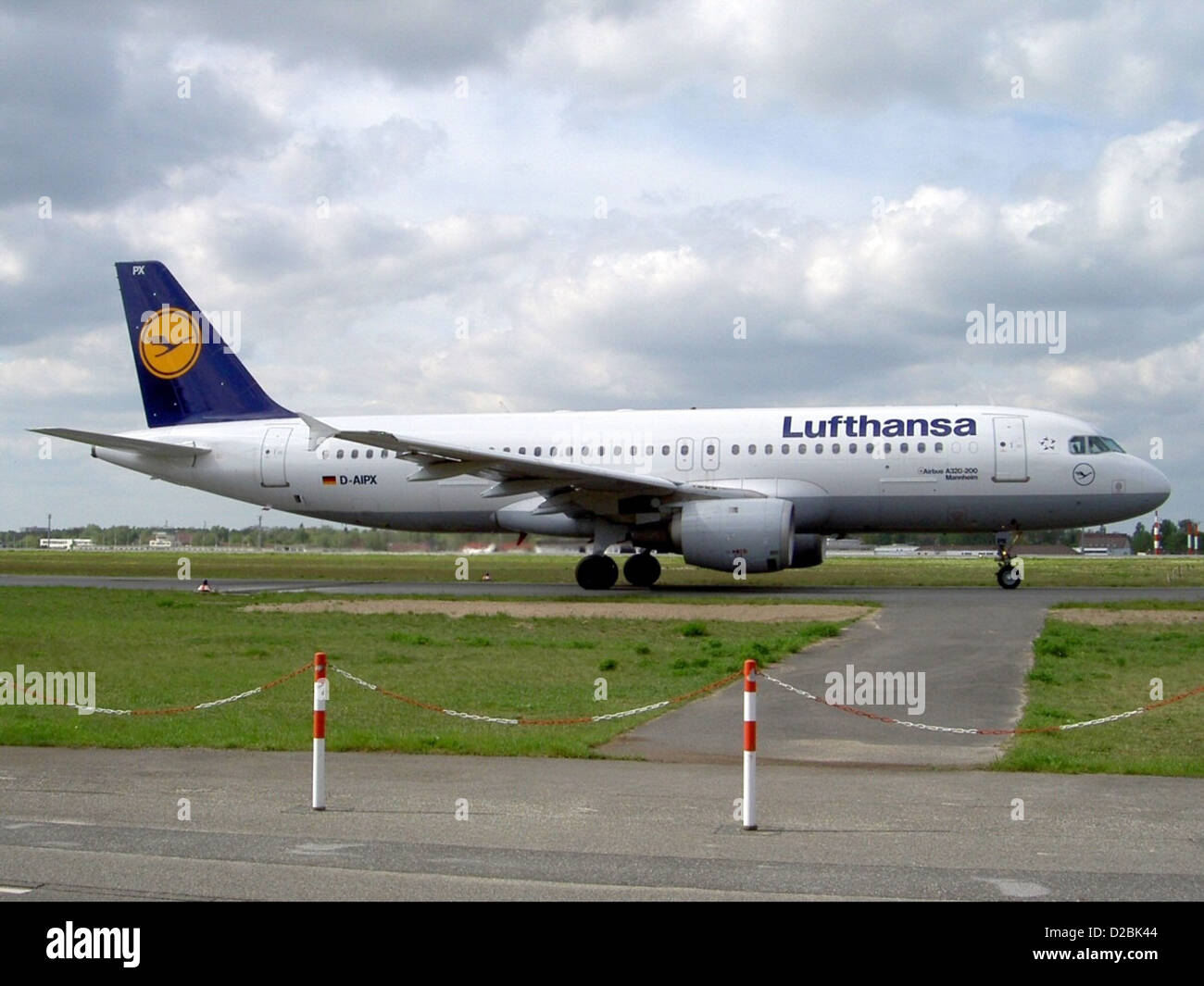 Airbus A320-211 Lufthansa D-AIPX in Berlin-Tegel Stockfoto