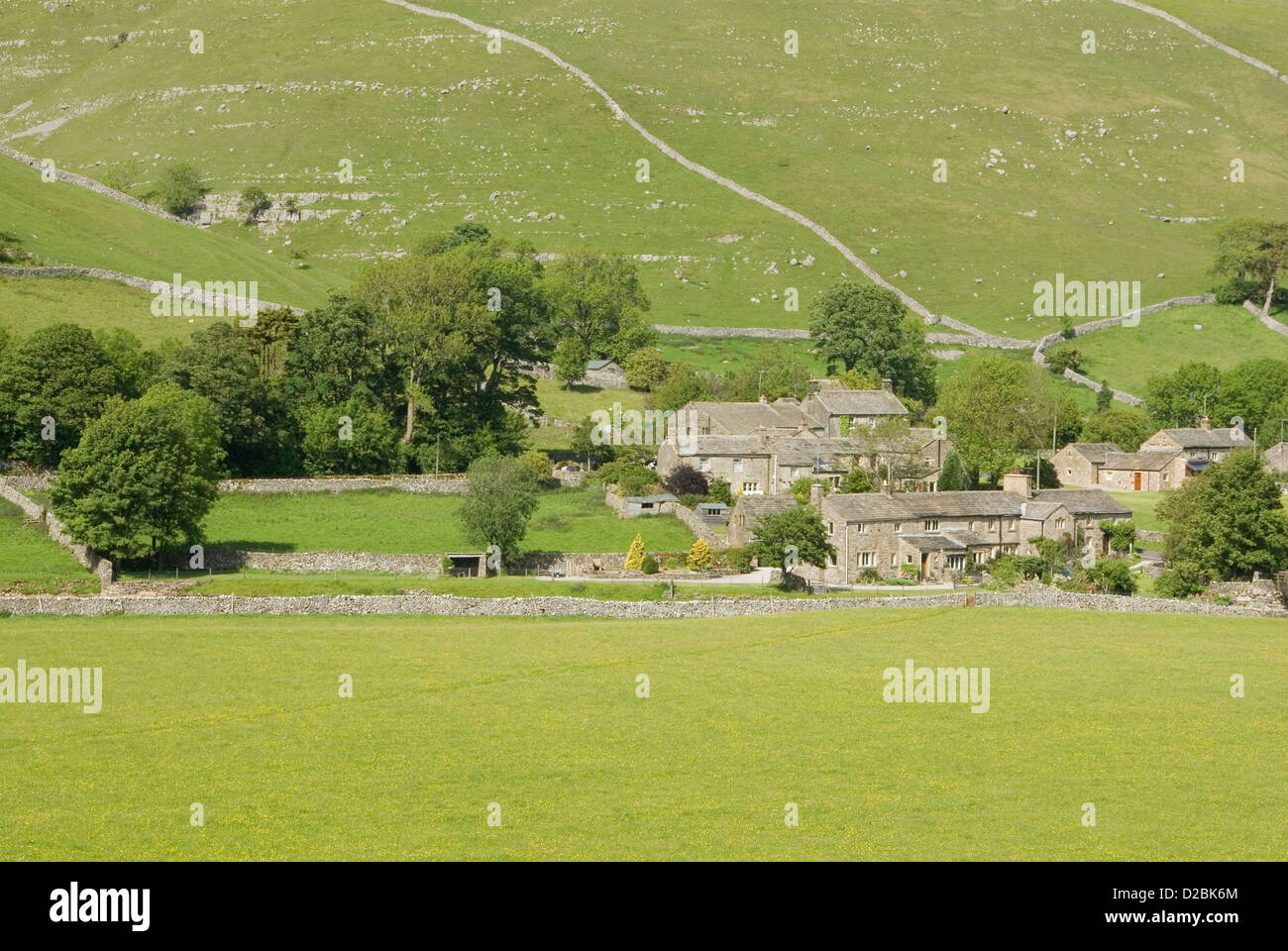 Blick über Littondale auf das Dorf Litton, Yorkshire, UKcopy Space Stockfoto