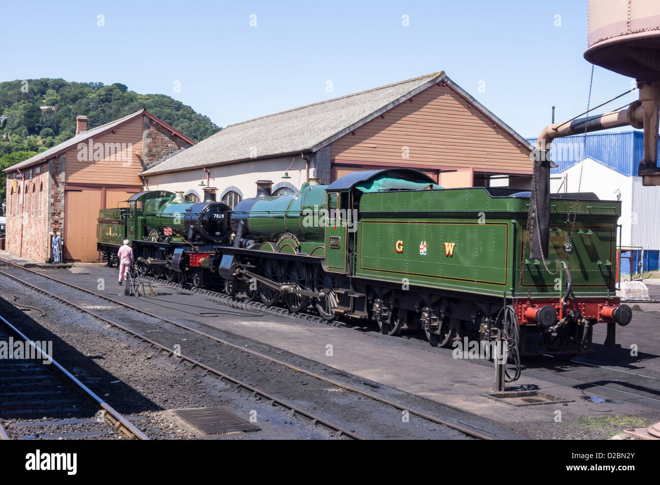 6960 Raveningham Hall und GWR 7800 Klasse 7828 Odney Manor Stockfoto