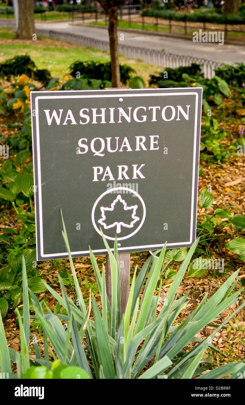 Melden Sie sich an Washington Square Park in New York City Stockfoto