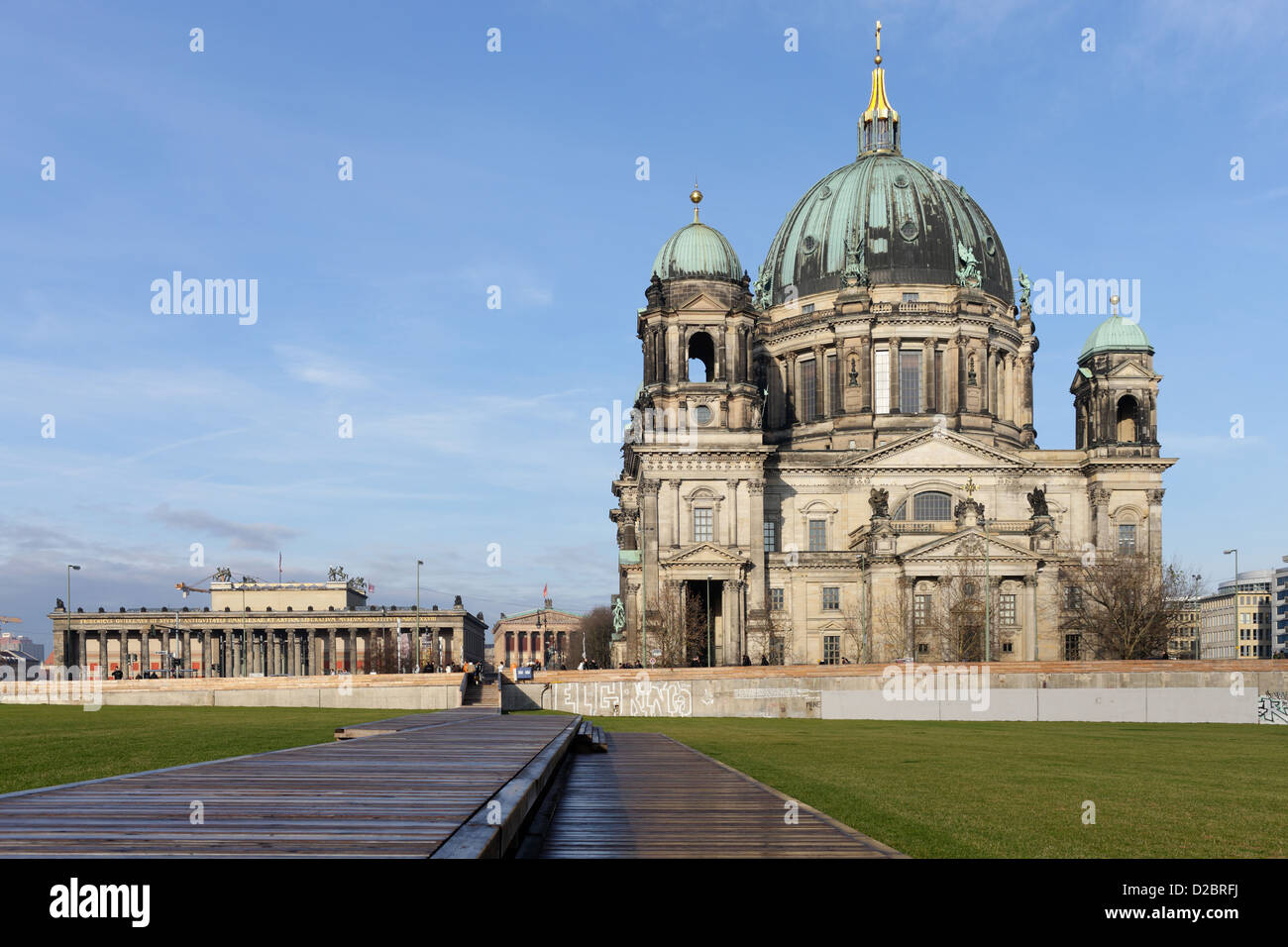 Berlin, Deutschland, Schlossplatz, im Hintergrund der Berliner Dom Stockfoto